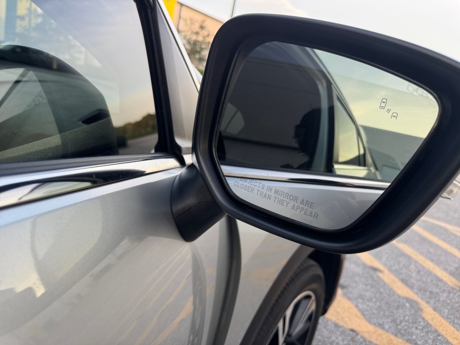 Vehicle image 22 of 40