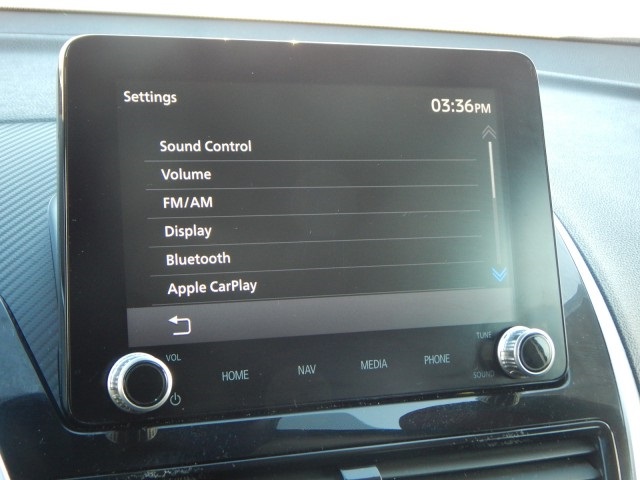Vehicle image 21 of 32