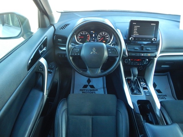 Vehicle image 17 of 32