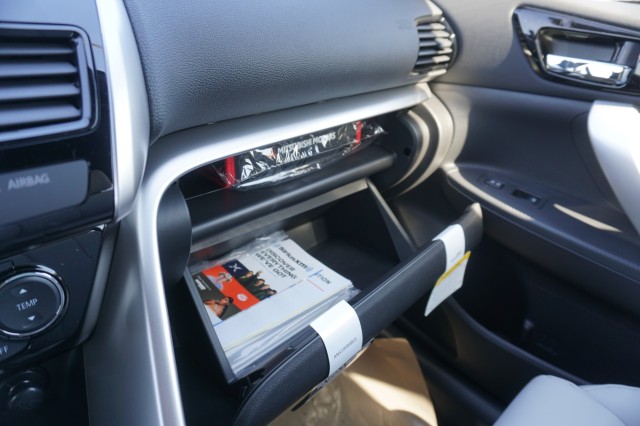 Vehicle image 28 of 33