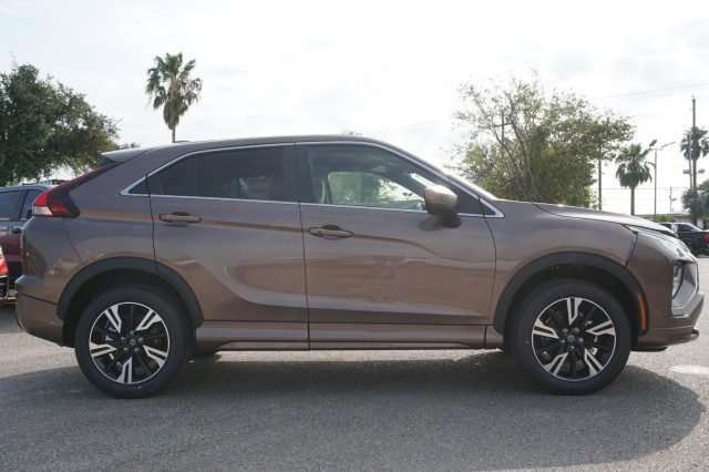 Vehicle image 4 of 33