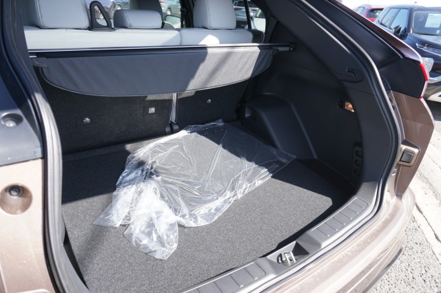 Vehicle image 7 of 33