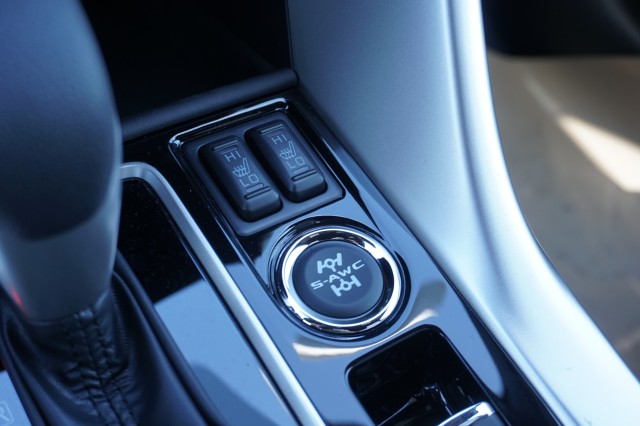 Vehicle image 26 of 33