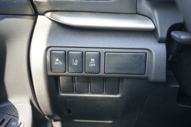Vehicle image 16 of 33