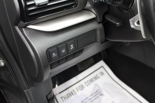 Vehicle image 12 of 43
