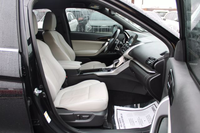 Vehicle image 37 of 43