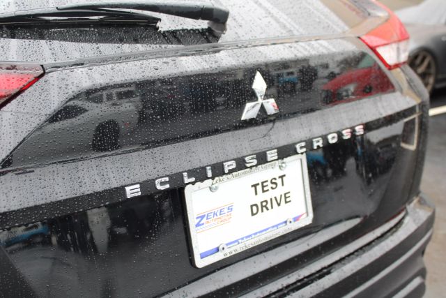 Vehicle image 7 of 43