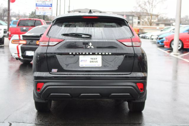 Vehicle image 5 of 43