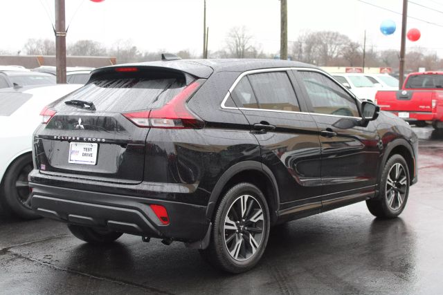 Vehicle image 4 of 43