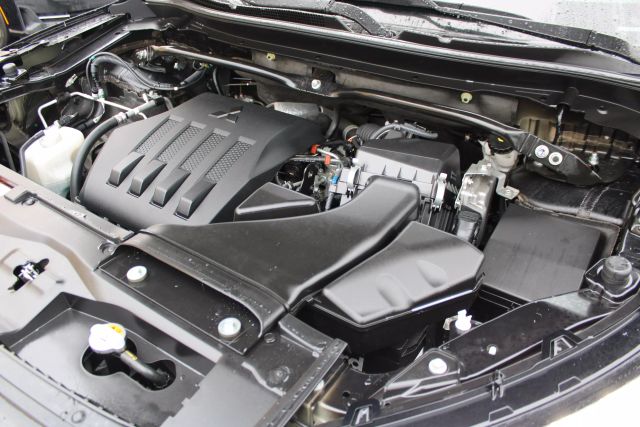 Vehicle image 40 of 43