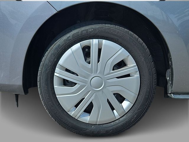 Vehicle image 8 of 31