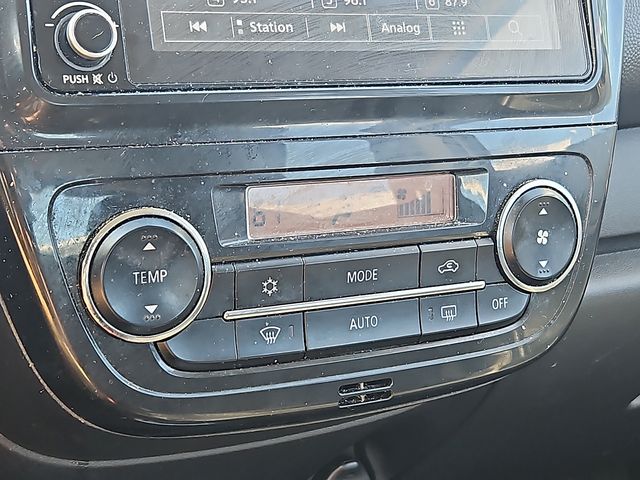 Vehicle image 15 of 31