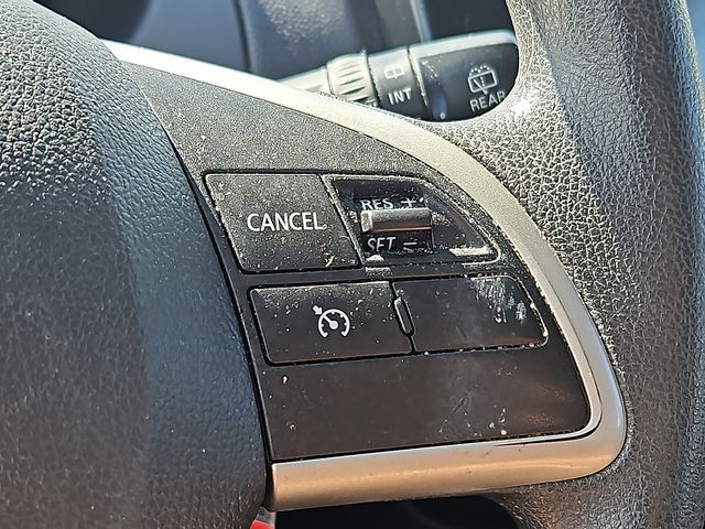 Vehicle image 21 of 31