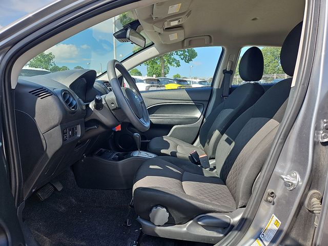 Vehicle image 13 of 31