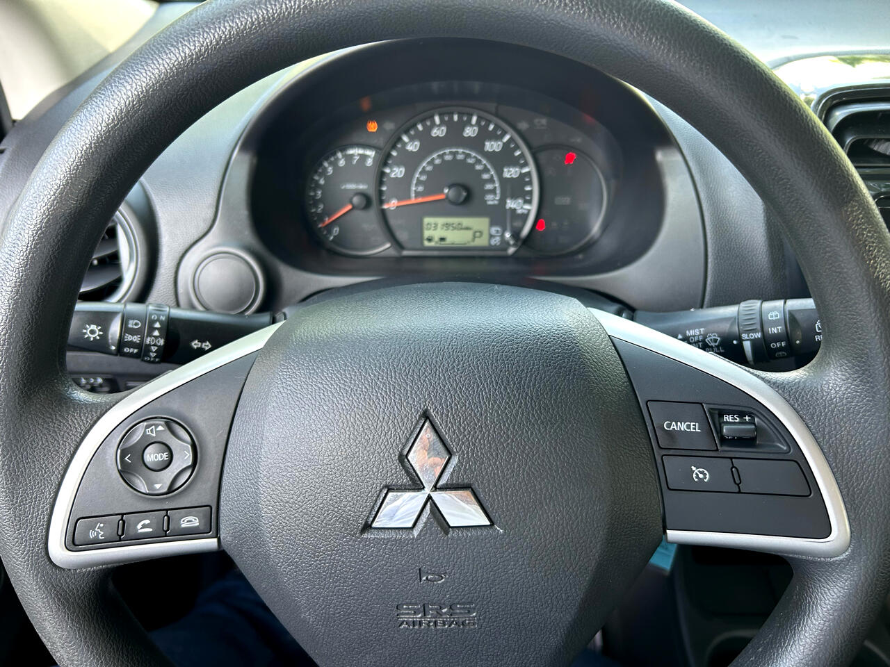 Vehicle image 23 of 32