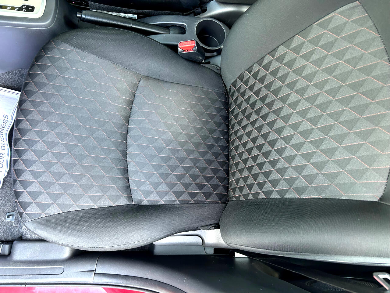 Vehicle image 21 of 32
