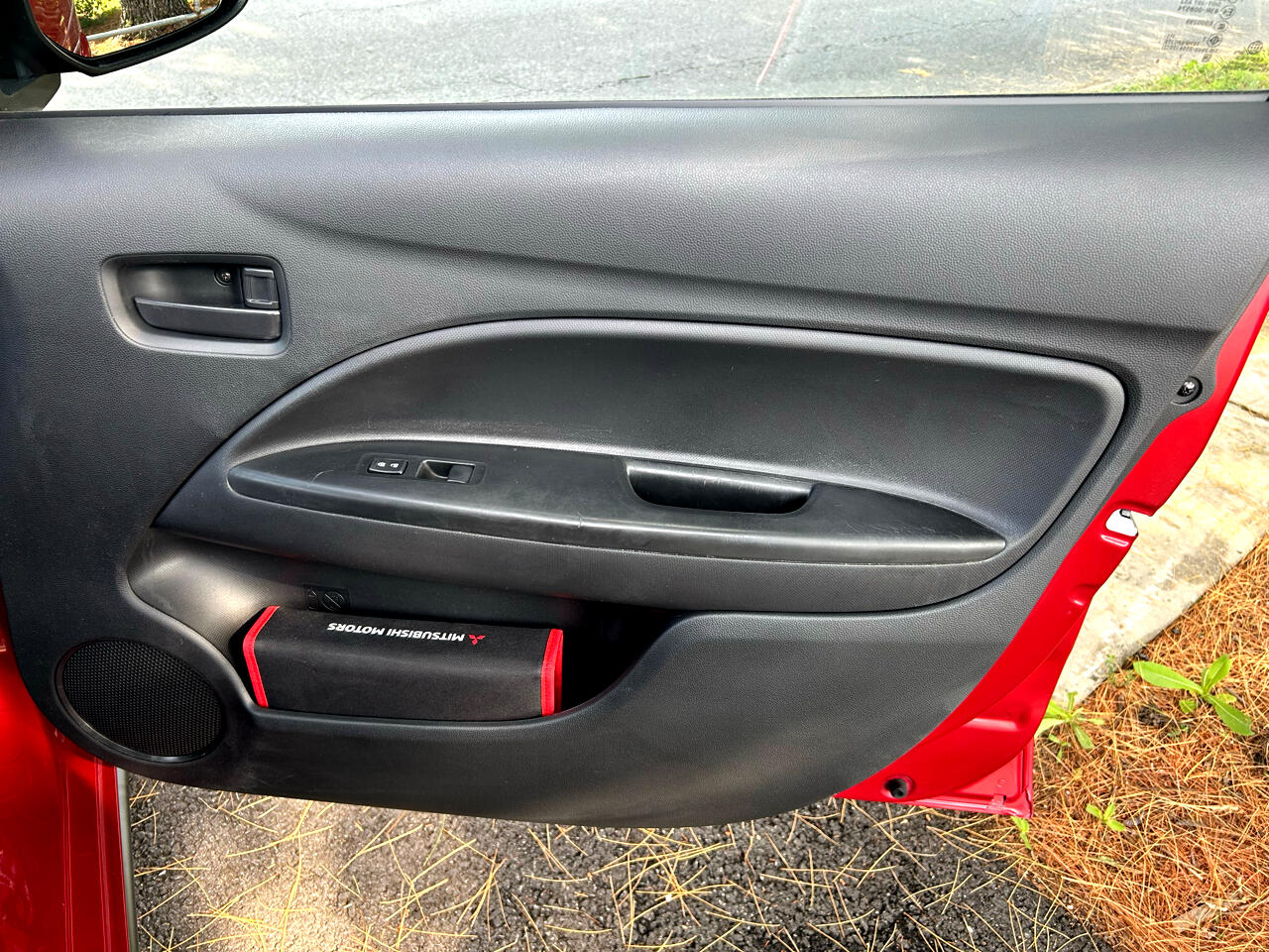 Vehicle image 13 of 32