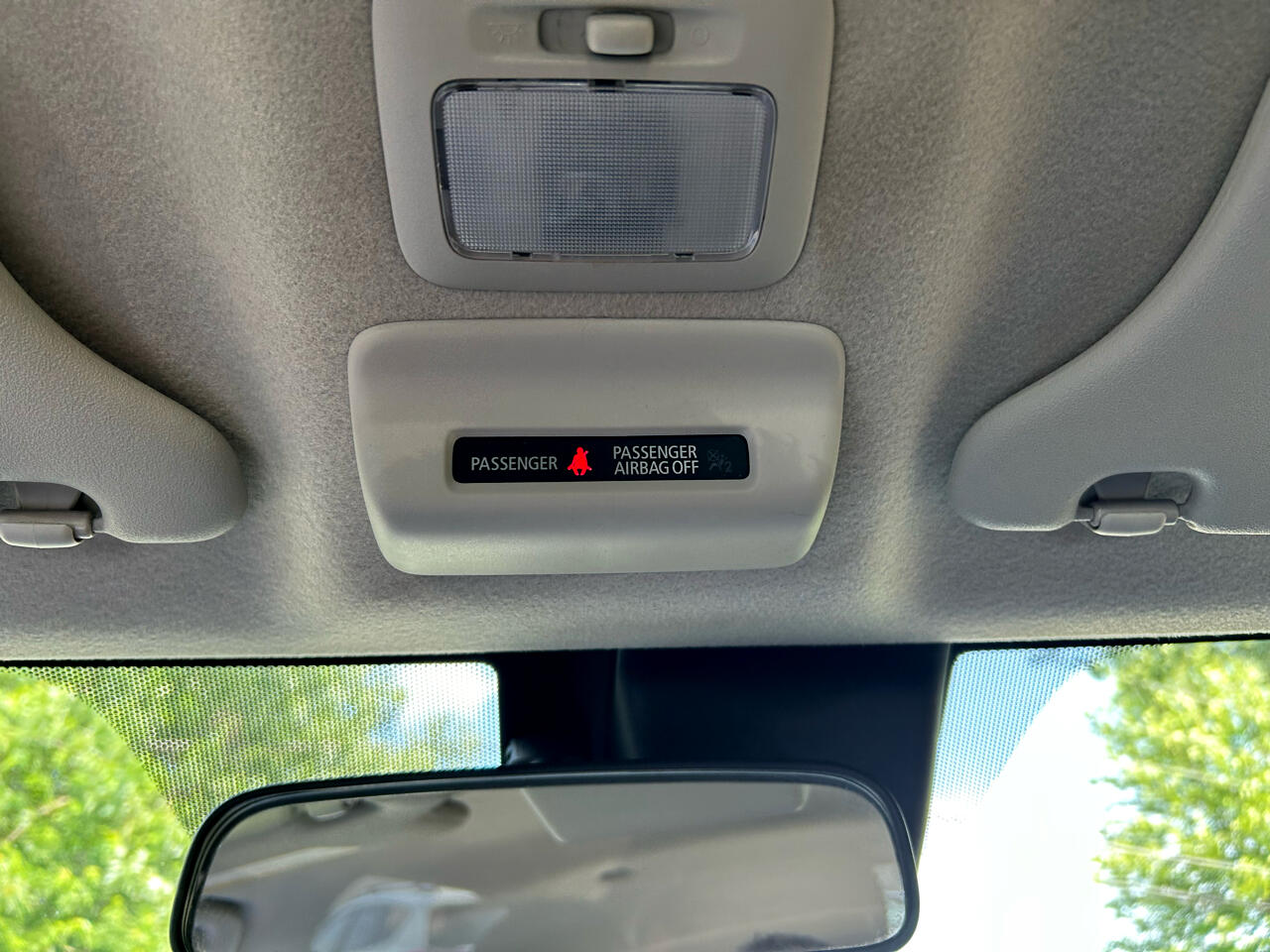 Vehicle image 24 of 32