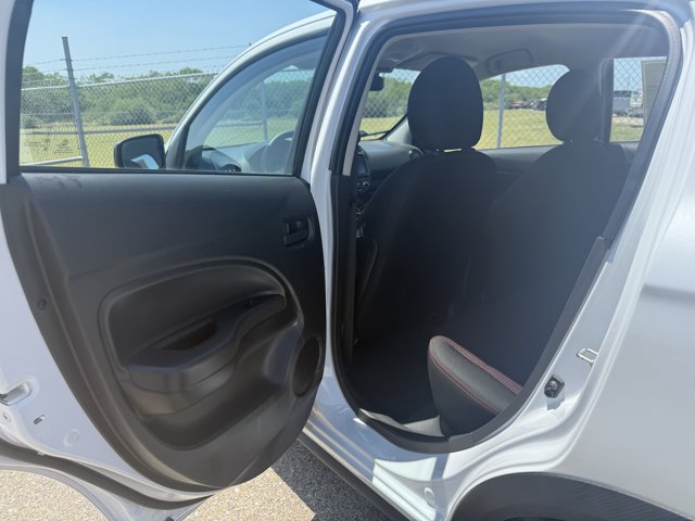 Vehicle image 13 of 30