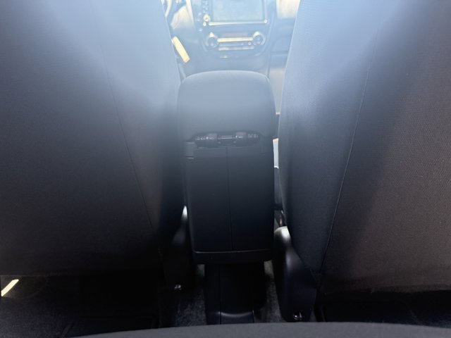 Vehicle image 11 of 30