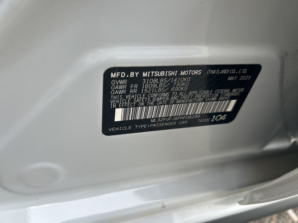 Vehicle image 14 of 23