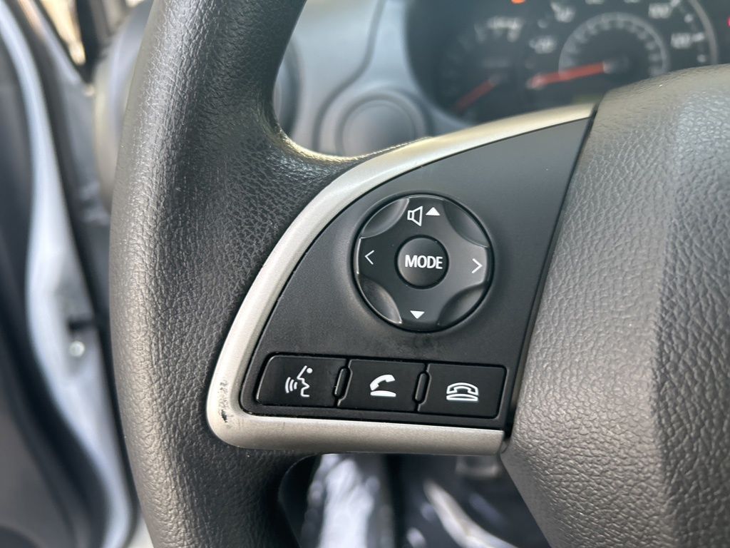 Vehicle image 20 of 23