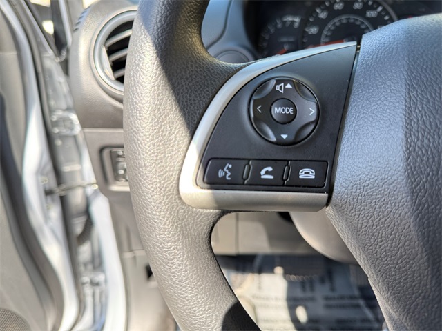 Vehicle image 21 of 27