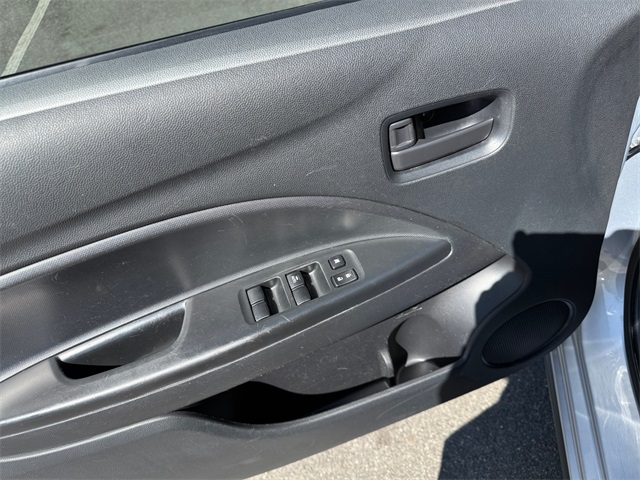 Vehicle image 15 of 27