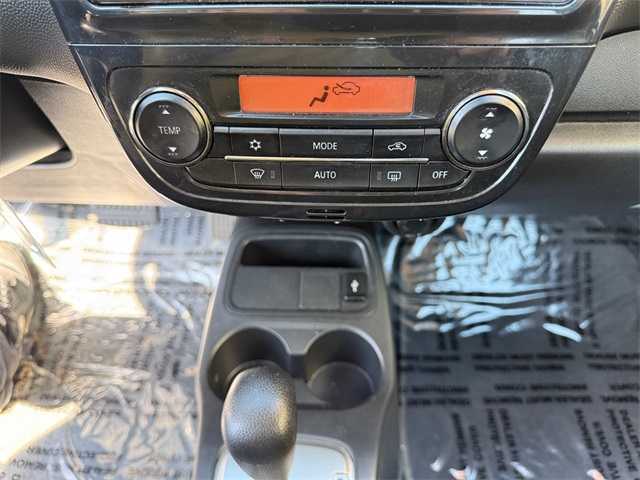 Vehicle image 17 of 27