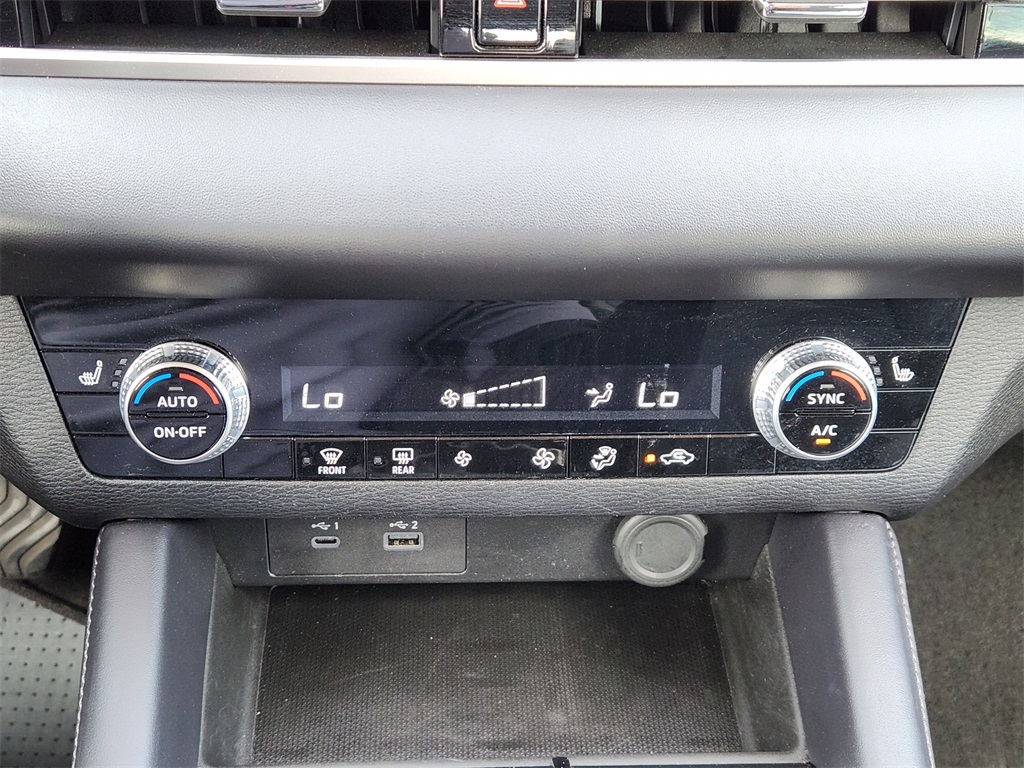 Vehicle image 12 of 30