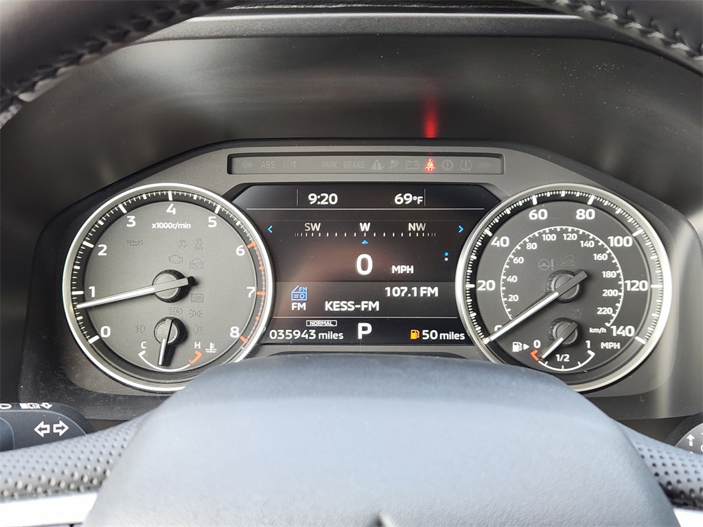 Vehicle image 9 of 30