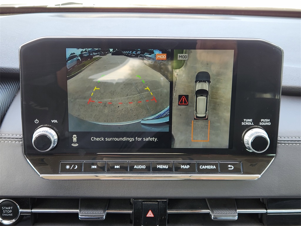 Vehicle image 11 of 30