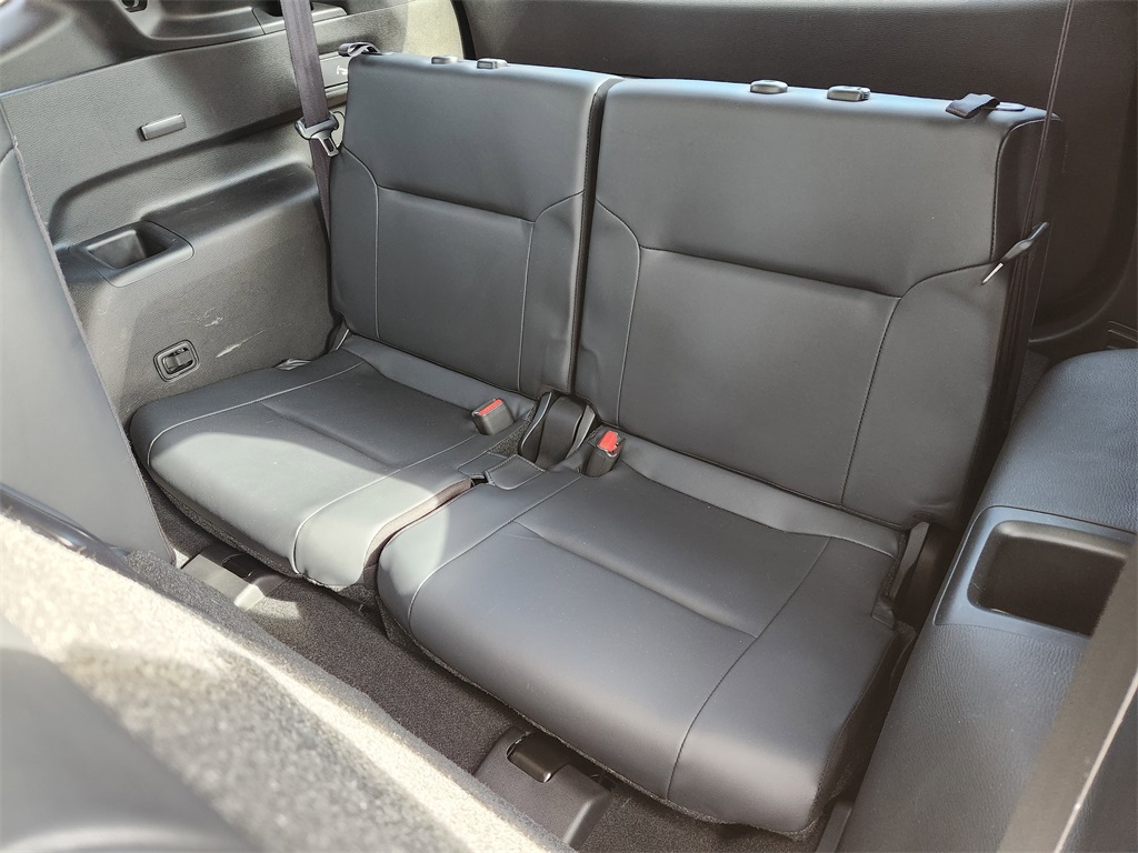 Vehicle image 29 of 30