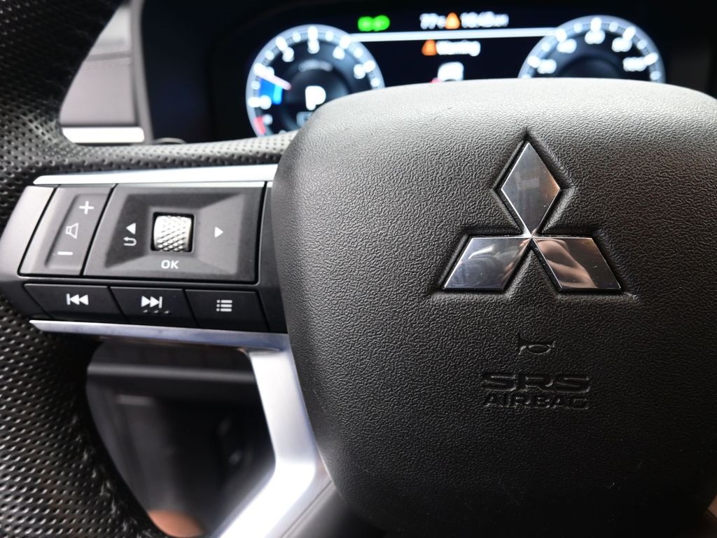 Vehicle image 47 of 50