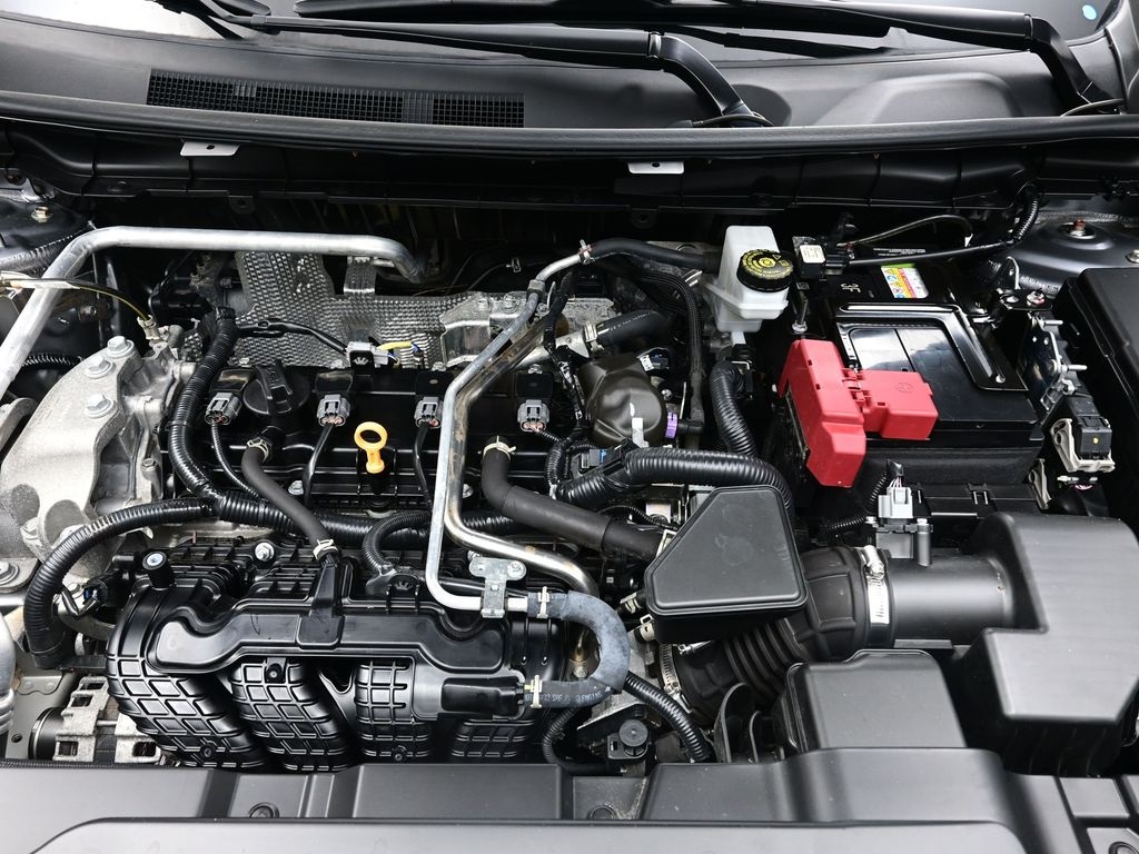 Vehicle image 27 of 50