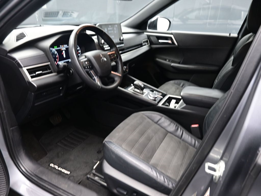 Vehicle image 34 of 50