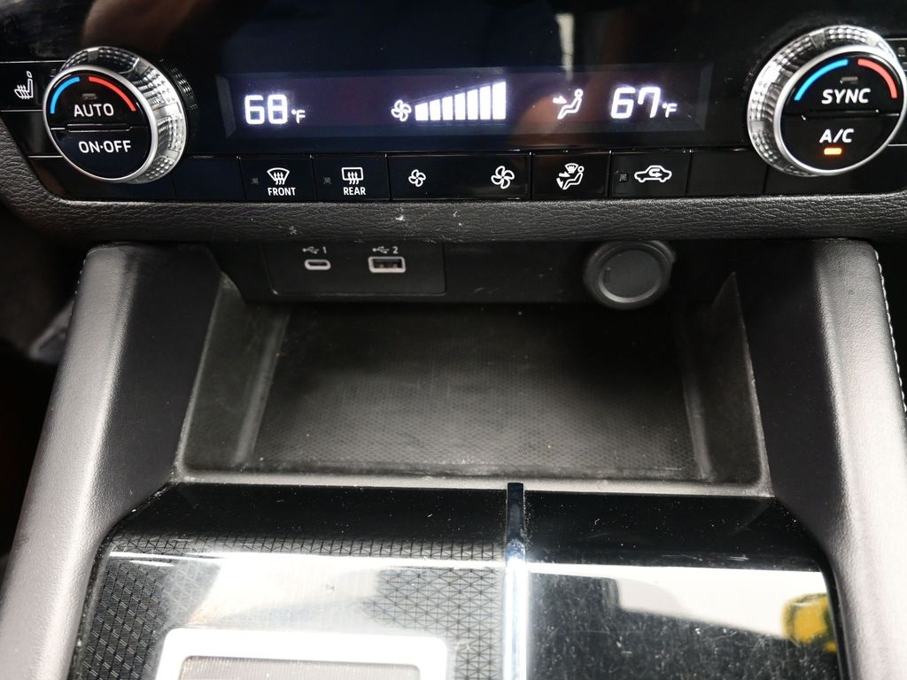 Vehicle image 46 of 50