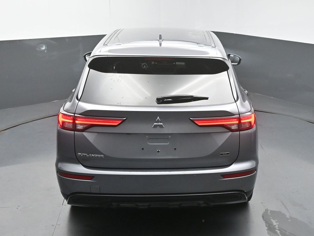Vehicle image 21 of 50