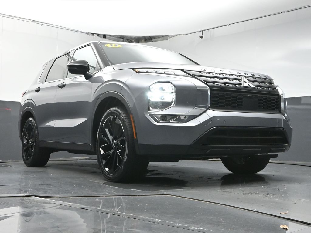 Vehicle image 12 of 50