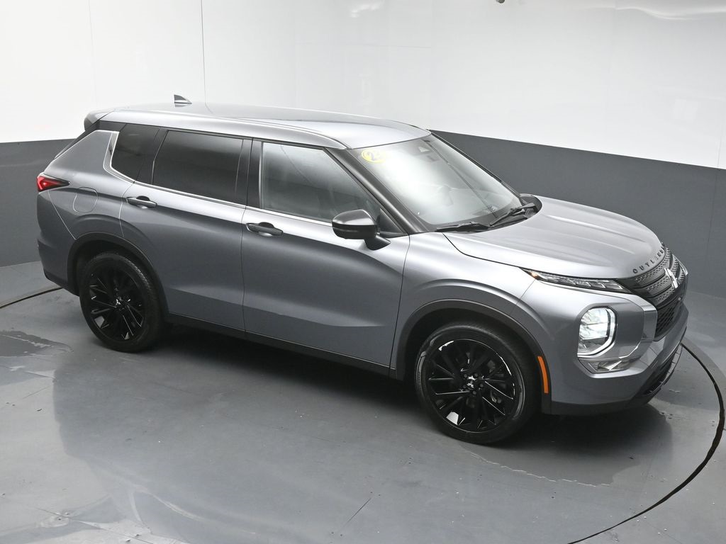 Vehicle image 11 of 50