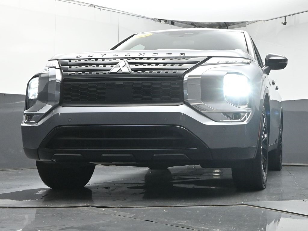 Vehicle image 4 of 50