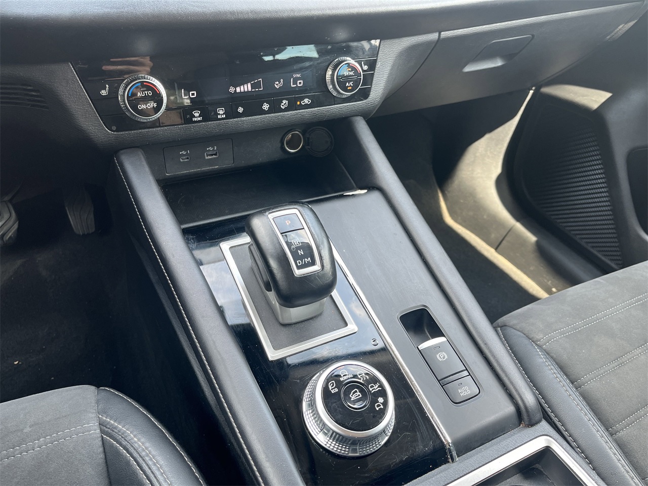 Vehicle image 20 of 33