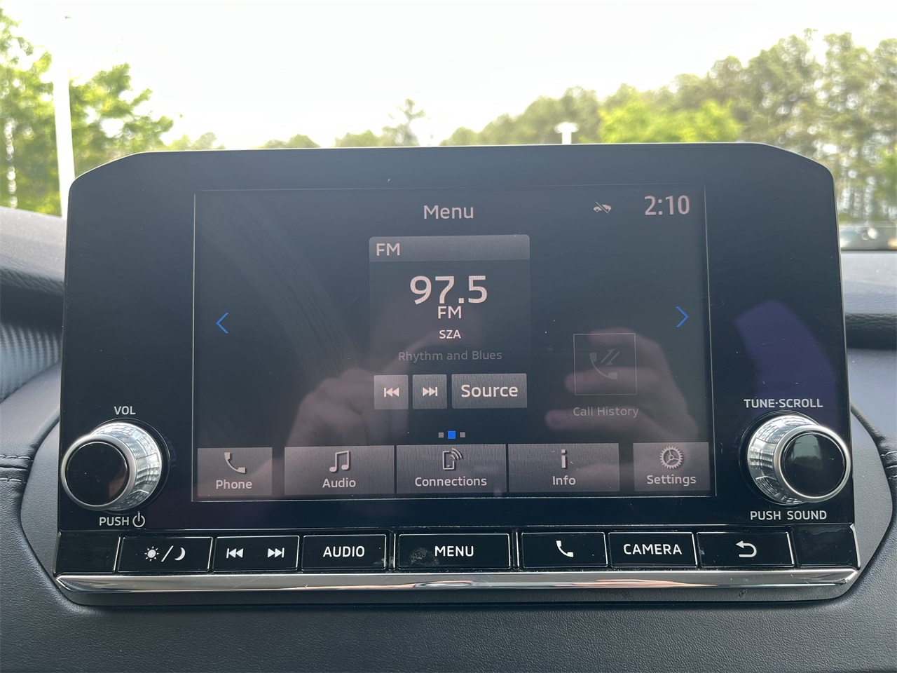 Vehicle image 12 of 33