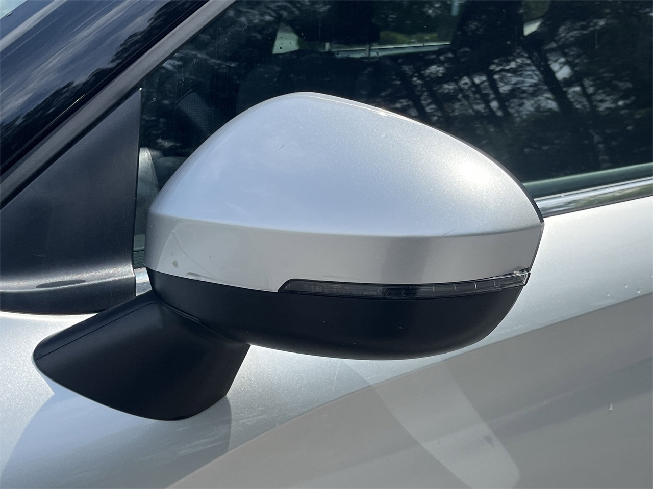 Vehicle image 32 of 33