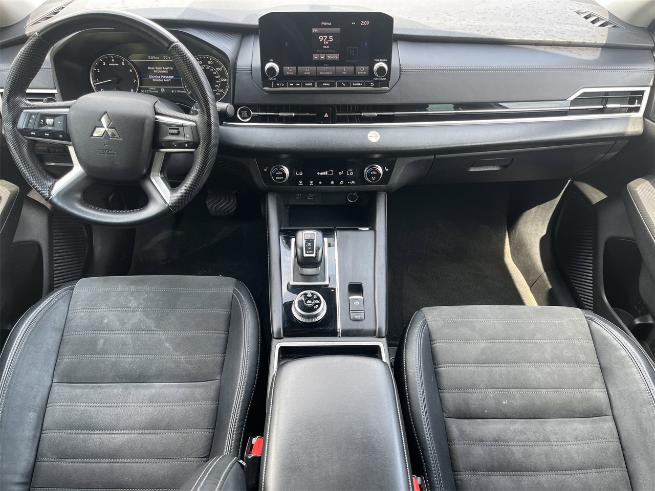 Vehicle image 11 of 33