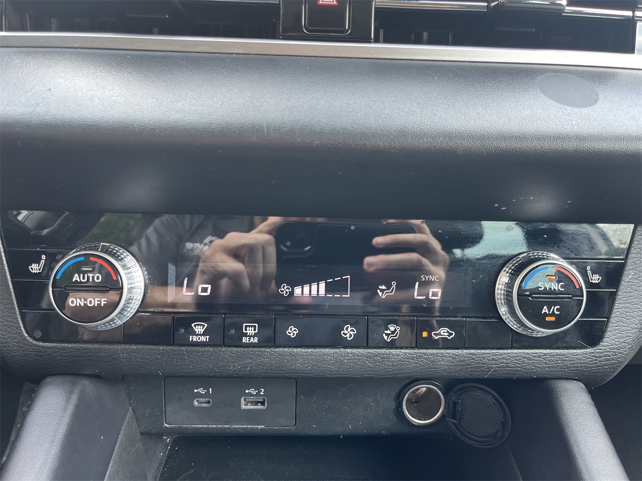 Vehicle image 14 of 33