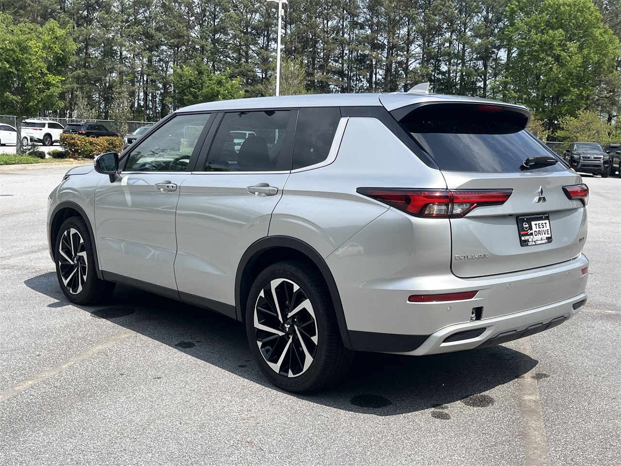 Vehicle image 8 of 33