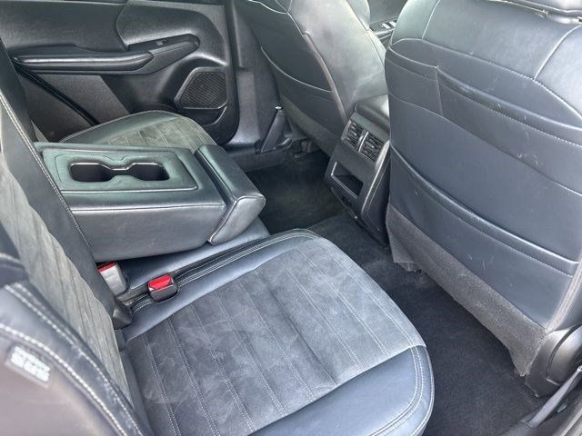 Vehicle image 16 of 48