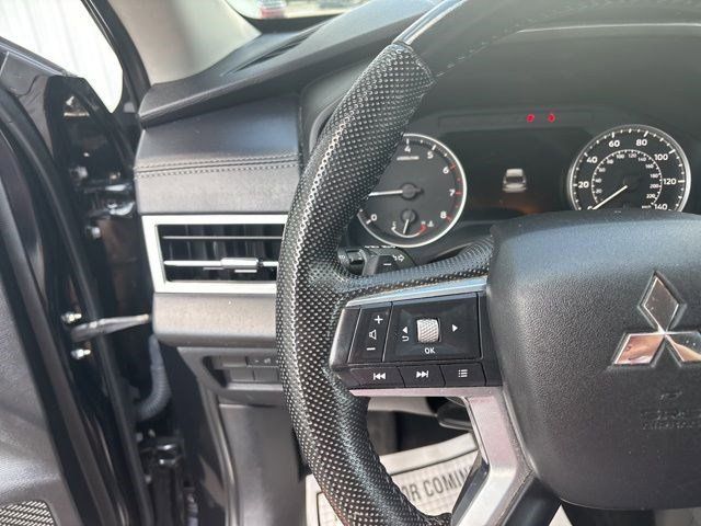 Vehicle image 39 of 48