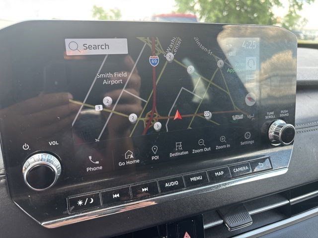 Vehicle image 26 of 48